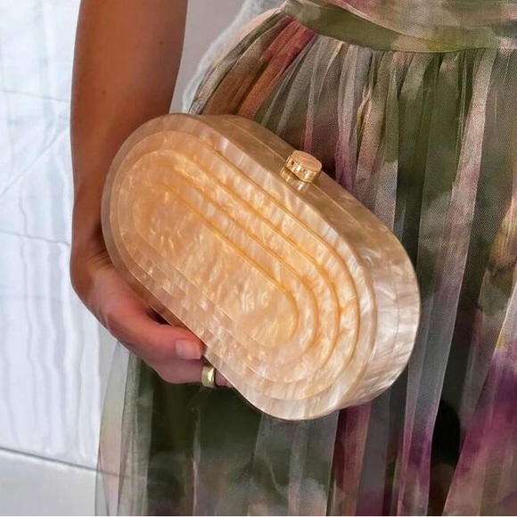 Textured marbled clutch purse - Picture 2 of 7